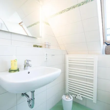 Bio Nature Homes - Nichtraucherunterkunft Hotel Burg auf Fehmarn